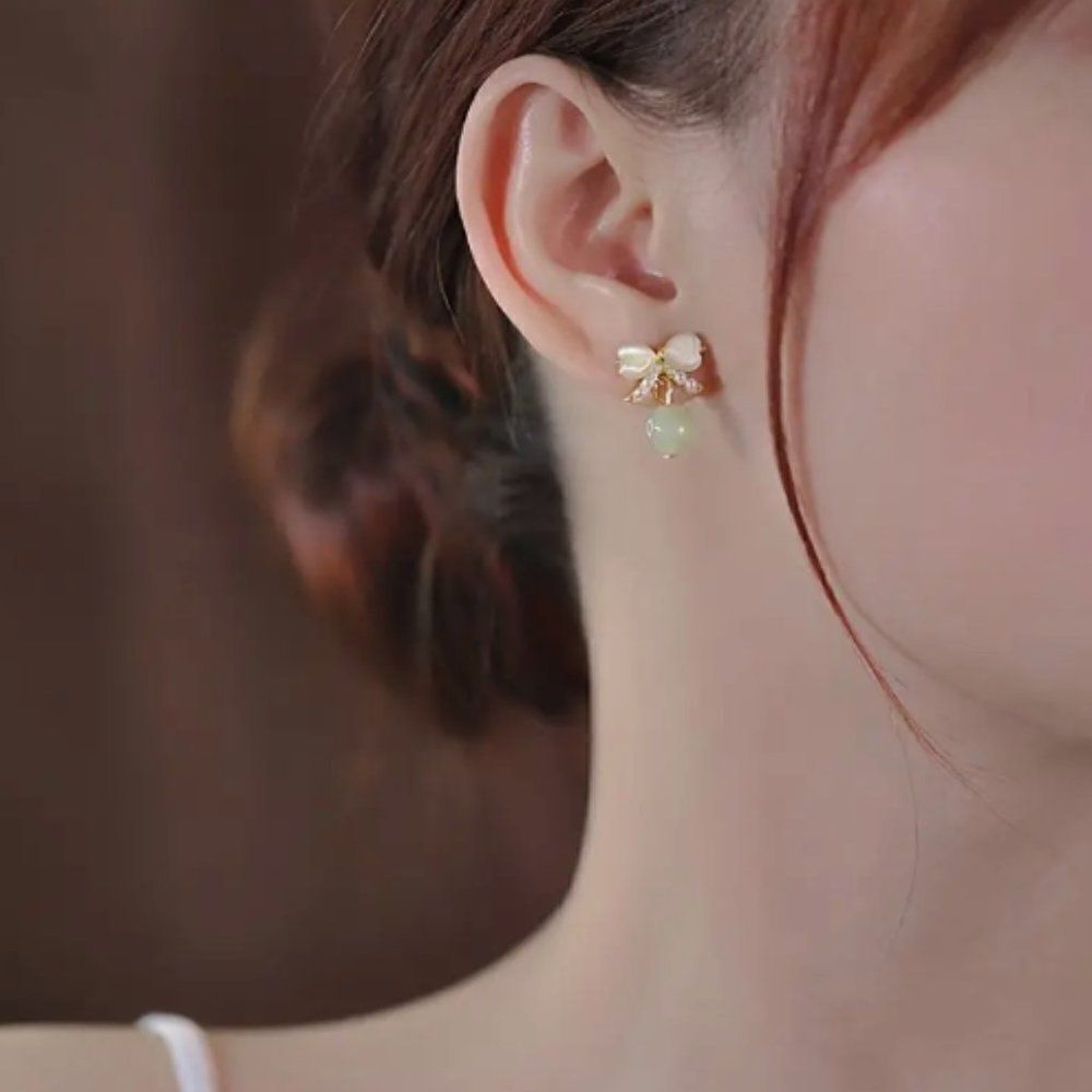 🔅🆕✨ Elegant Minimalist Bowknot Silver Plated Needle Pearl Jade Green Earrings✨